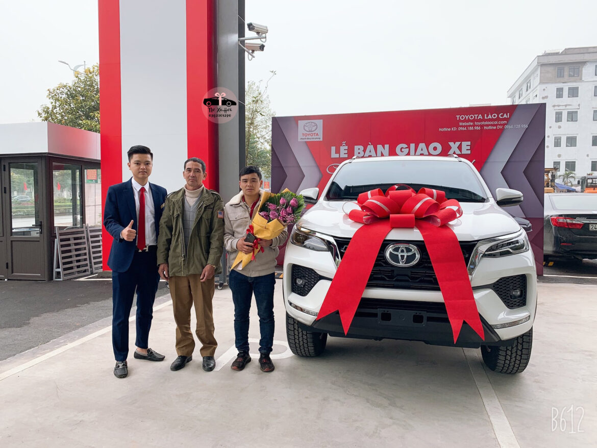 Nơ xe hơi lào cai