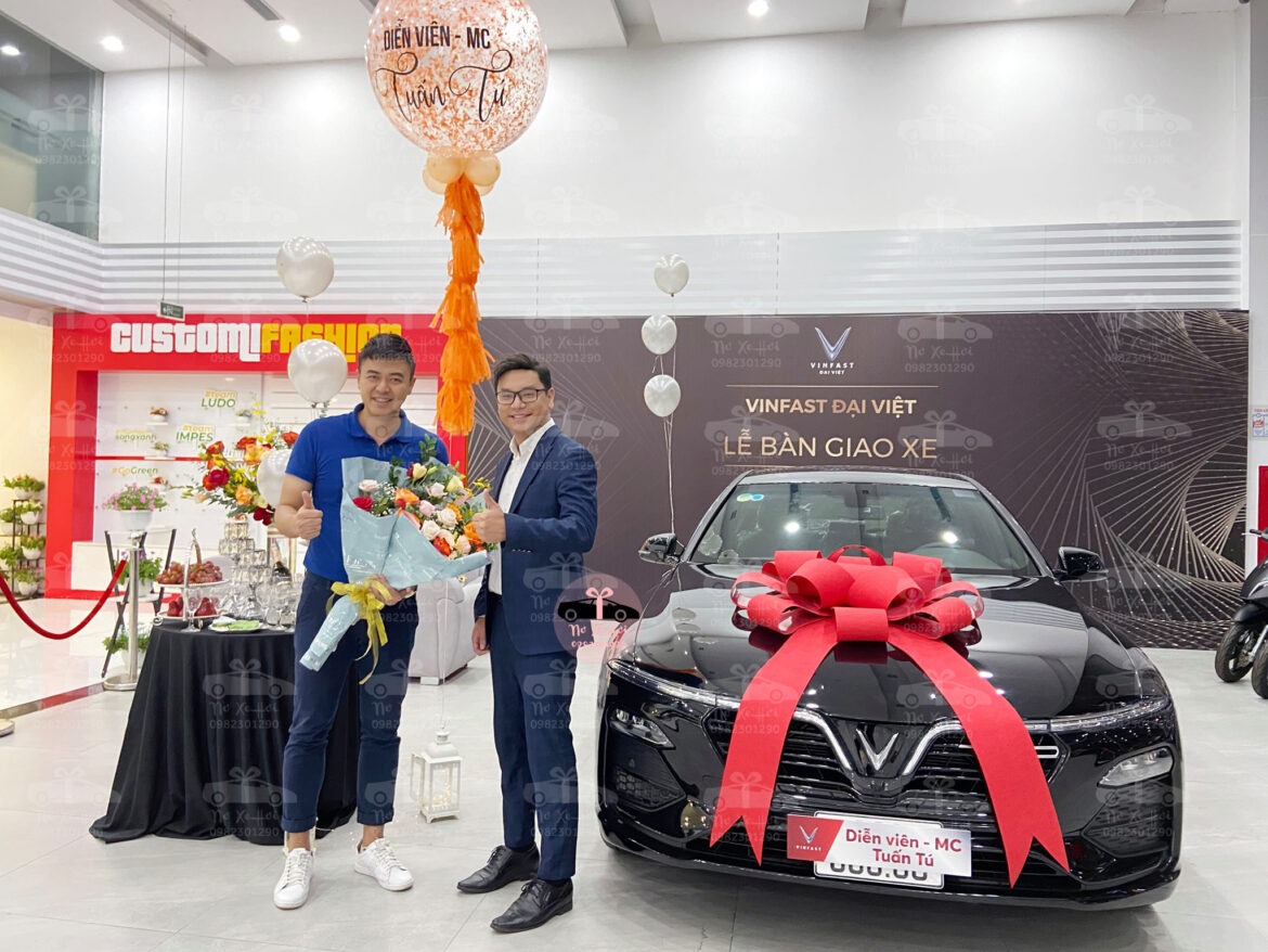 Nơ ô tô Tuấn tú diễn viên