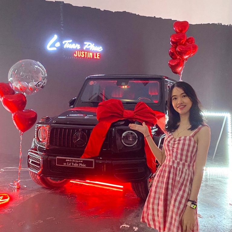 Lễ bàn giao xe Merc G63